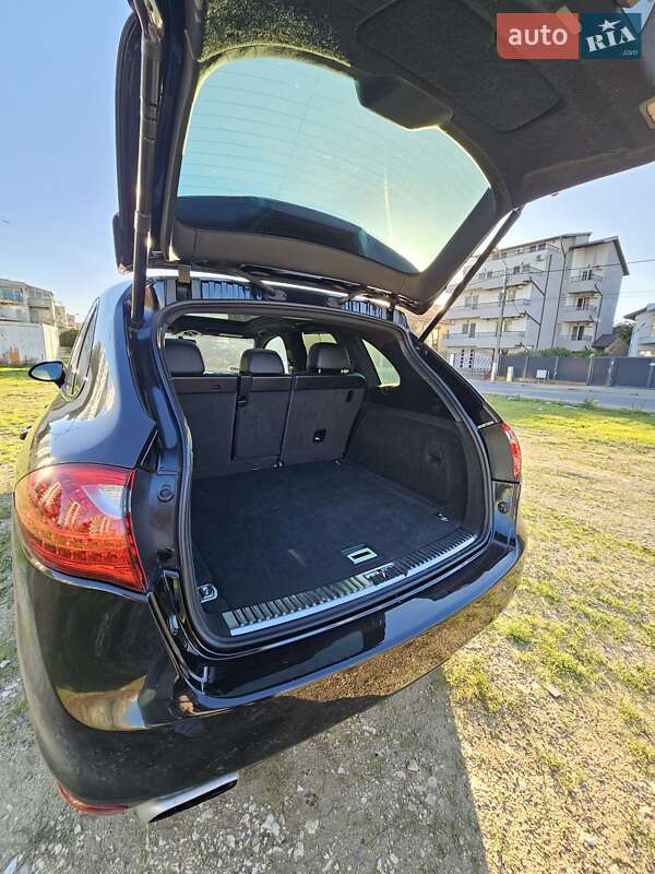 Внедорожник / Кроссовер Porsche Cayenne 2014 в Измаиле