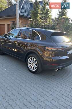 Внедорожник / Кроссовер Porsche Cayenne 2018 в Львове