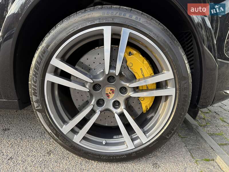Позашляховик / Кросовер Porsche Cayenne 2013 в Дніпрі