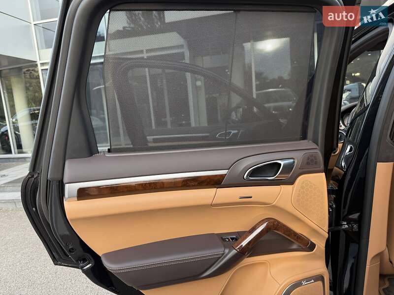 Позашляховик / Кросовер Porsche Cayenne 2013 в Дніпрі