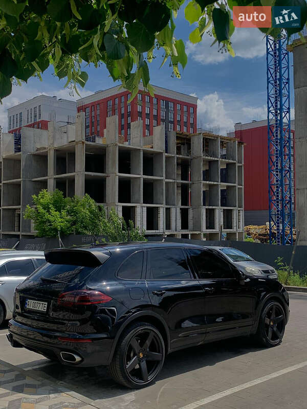 Внедорожник / Кроссовер Porsche Cayenne 2015 в Мироновке