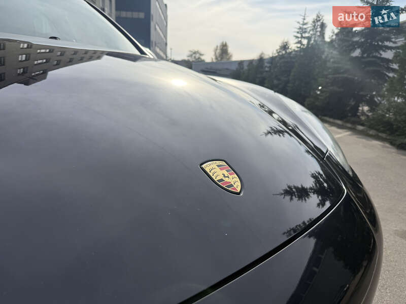 Внедорожник / Кроссовер Porsche Cayenne 2011 в Киеве