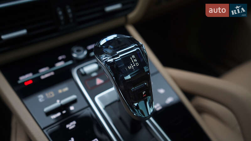 Позашляховик / Кросовер Porsche Cayenne 2018 в Львові