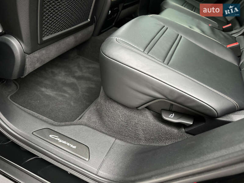 Позашляховик / Кросовер Porsche Cayenne 2024 в Києві