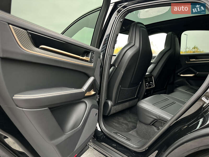 Позашляховик / Кросовер Porsche Cayenne 2024 в Києві