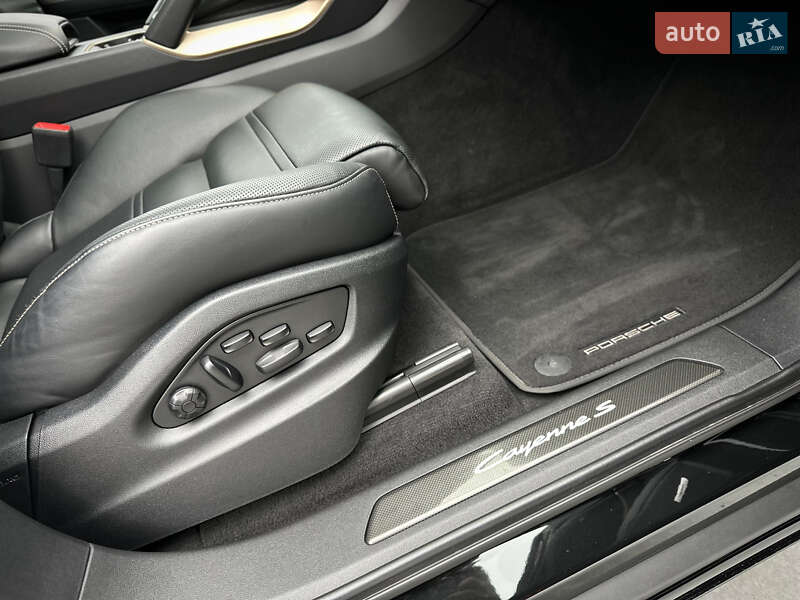 Позашляховик / Кросовер Porsche Cayenne 2024 в Києві