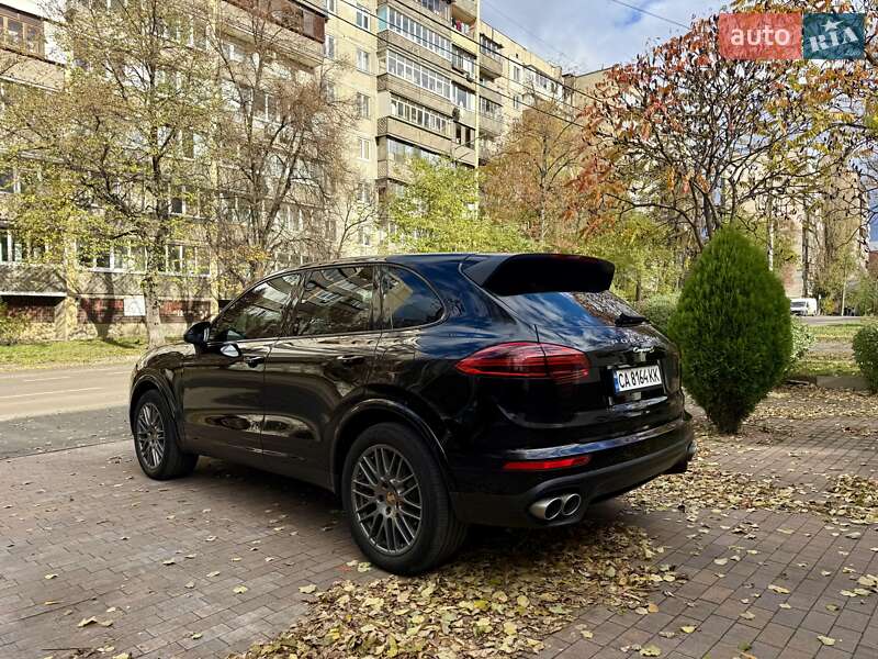 Внедорожник / Кроссовер Porsche Cayenne 2016 в Киеве фото 6 Внедорожник / Кроссовер Porsche Cayenne 2016 в Киеве
