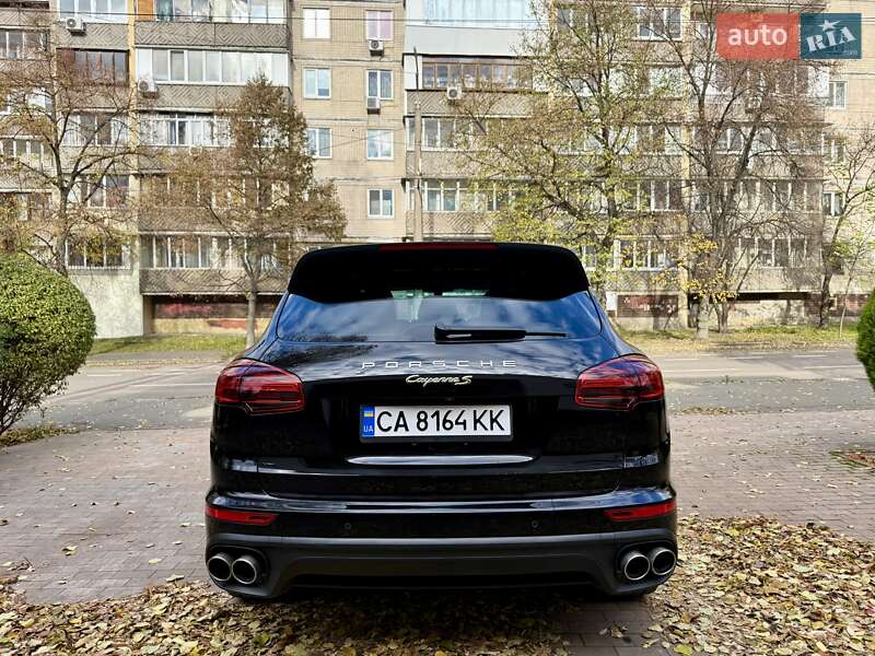 Внедорожник / Кроссовер Porsche Cayenne 2016 в Киеве фото 8 Внедорожник / Кроссовер Porsche Cayenne 2016 в Киеве