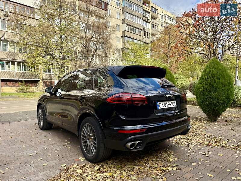 Внедорожник / Кроссовер Porsche Cayenne 2016 в Киеве фото 7 Внедорожник / Кроссовер Porsche Cayenne 2016 в Киеве