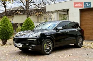 Позашляховик / Кросовер Porsche Cayenne 2016 в Києві