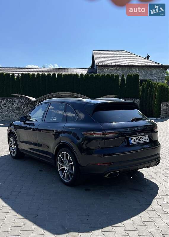 Позашляховик / Кросовер Porsche Cayenne 2018 в Тернополі