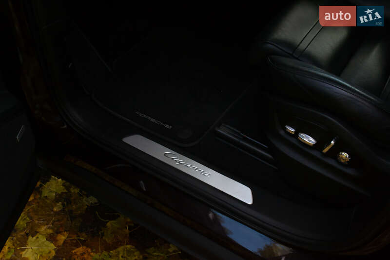 Внедорожник / Кроссовер Porsche Cayenne 2018 в Киеве