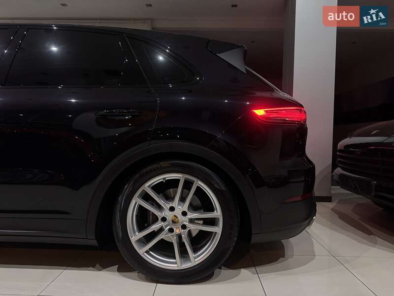 Внедорожник / Кроссовер Porsche Cayenne 2019 в Одессе