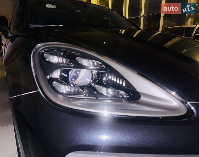 Внедорожник / Кроссовер Porsche Cayenne 2019 в Одессе