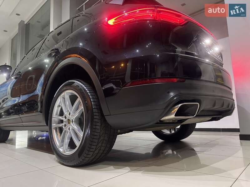 Внедорожник / Кроссовер Porsche Cayenne 2019 в Одессе