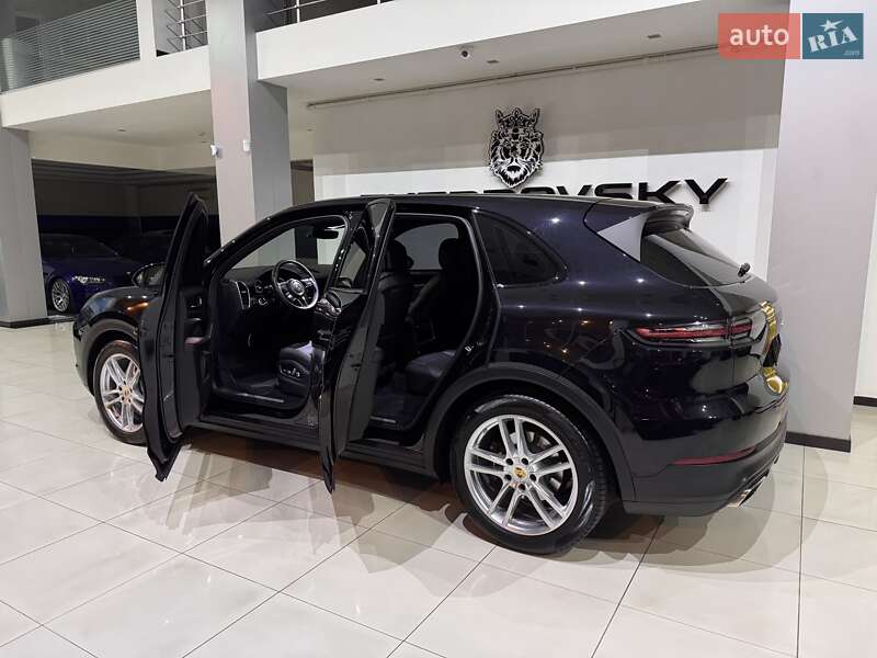 Внедорожник / Кроссовер Porsche Cayenne 2019 в Одессе