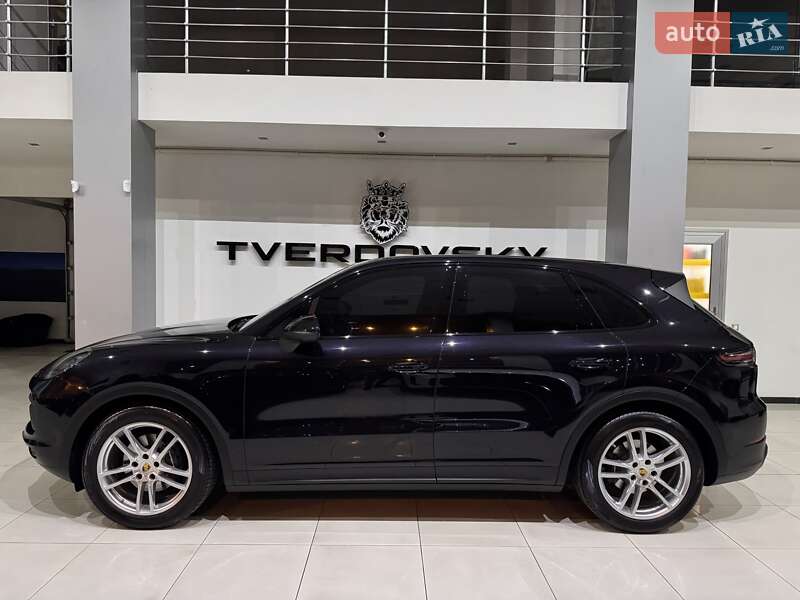 Внедорожник / Кроссовер Porsche Cayenne 2019 в Одессе