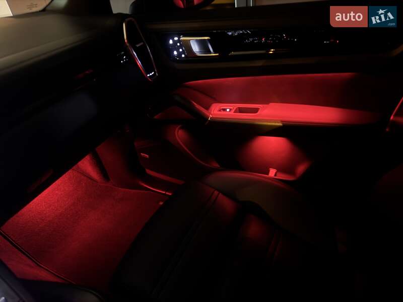 Внедорожник / Кроссовер Porsche Cayenne 2019 в Одессе