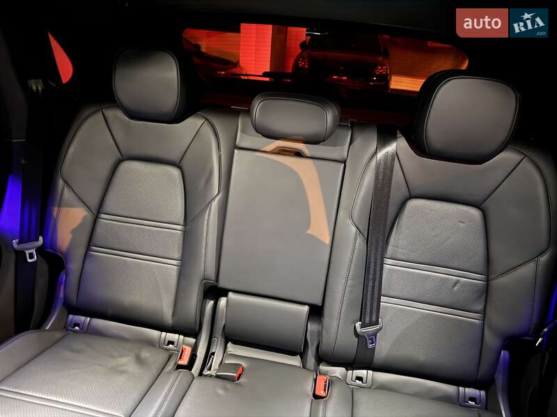 Внедорожник / Кроссовер Porsche Cayenne 2019 в Одессе