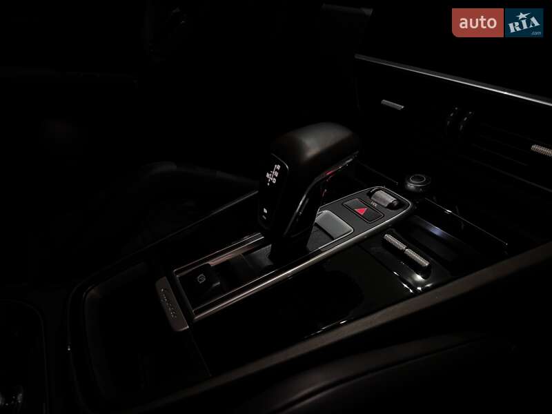 Внедорожник / Кроссовер Porsche Cayenne 2019 в Одессе