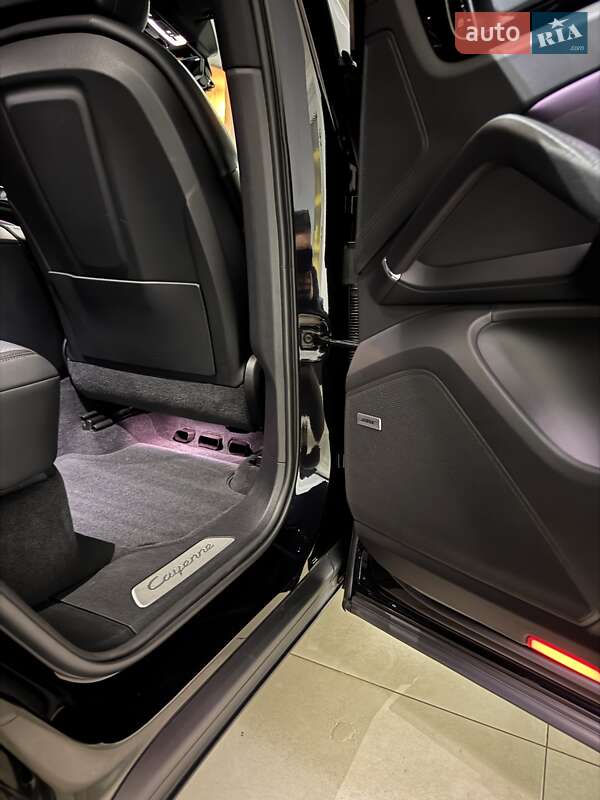 Внедорожник / Кроссовер Porsche Cayenne 2019 в Одессе