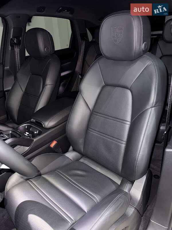 Внедорожник / Кроссовер Porsche Cayenne 2019 в Одессе