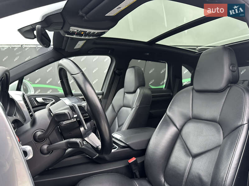 Внедорожник / Кроссовер Porsche Cayenne 2016 в Киеве фото 17 Внедорожник / Кроссовер Porsche Cayenne 2016 в Киеве