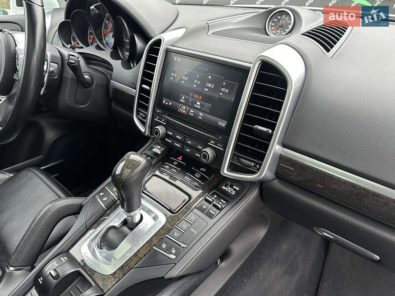 Внедорожник / Кроссовер Porsche Cayenne 2016 в Киеве фото 28 Внедорожник / Кроссовер Porsche Cayenne 2016 в Киеве