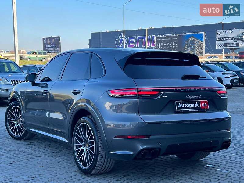 Позашляховик / Кросовер Porsche Cayenne 2019 в Львові