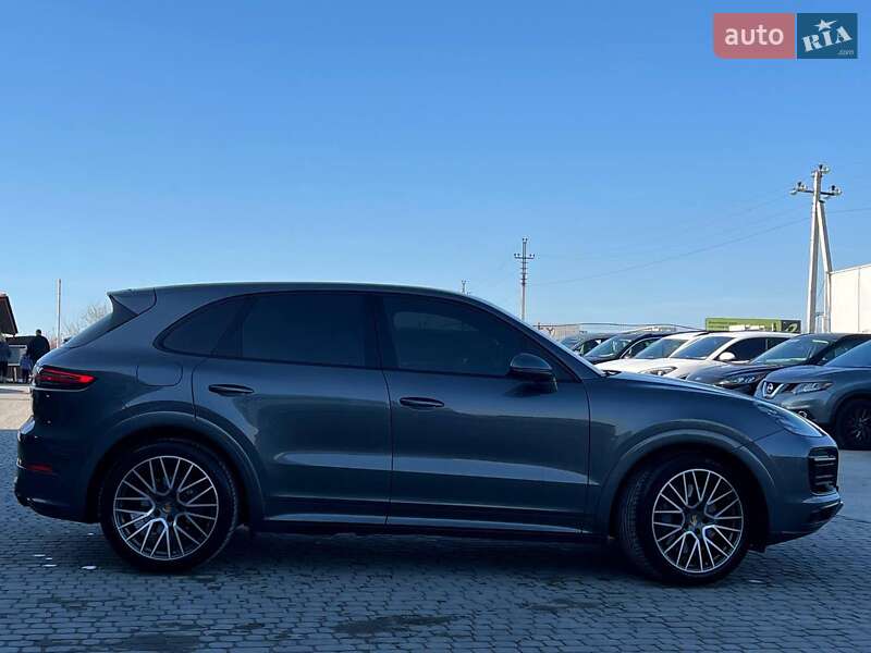 Позашляховик / Кросовер Porsche Cayenne 2019 в Львові