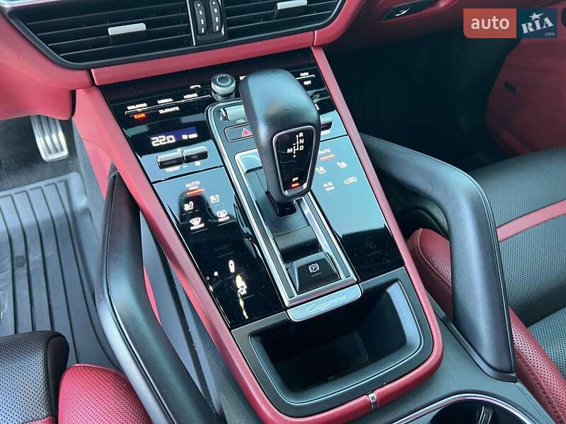 Позашляховик / Кросовер Porsche Cayenne 2019 в Львові