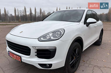 Внедорожник / Кроссовер Porsche Cayenne 2015 в Нежине