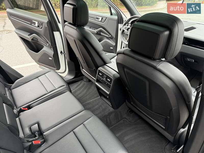 Позашляховик / Кросовер Porsche Cayenne 2020 в Києві