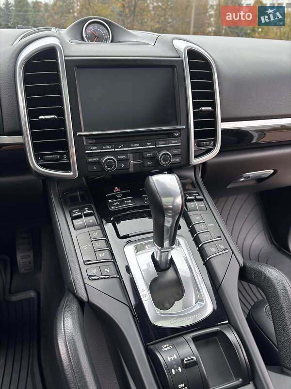 Позашляховик / Кросовер Porsche Cayenne 2015 в Ніжині