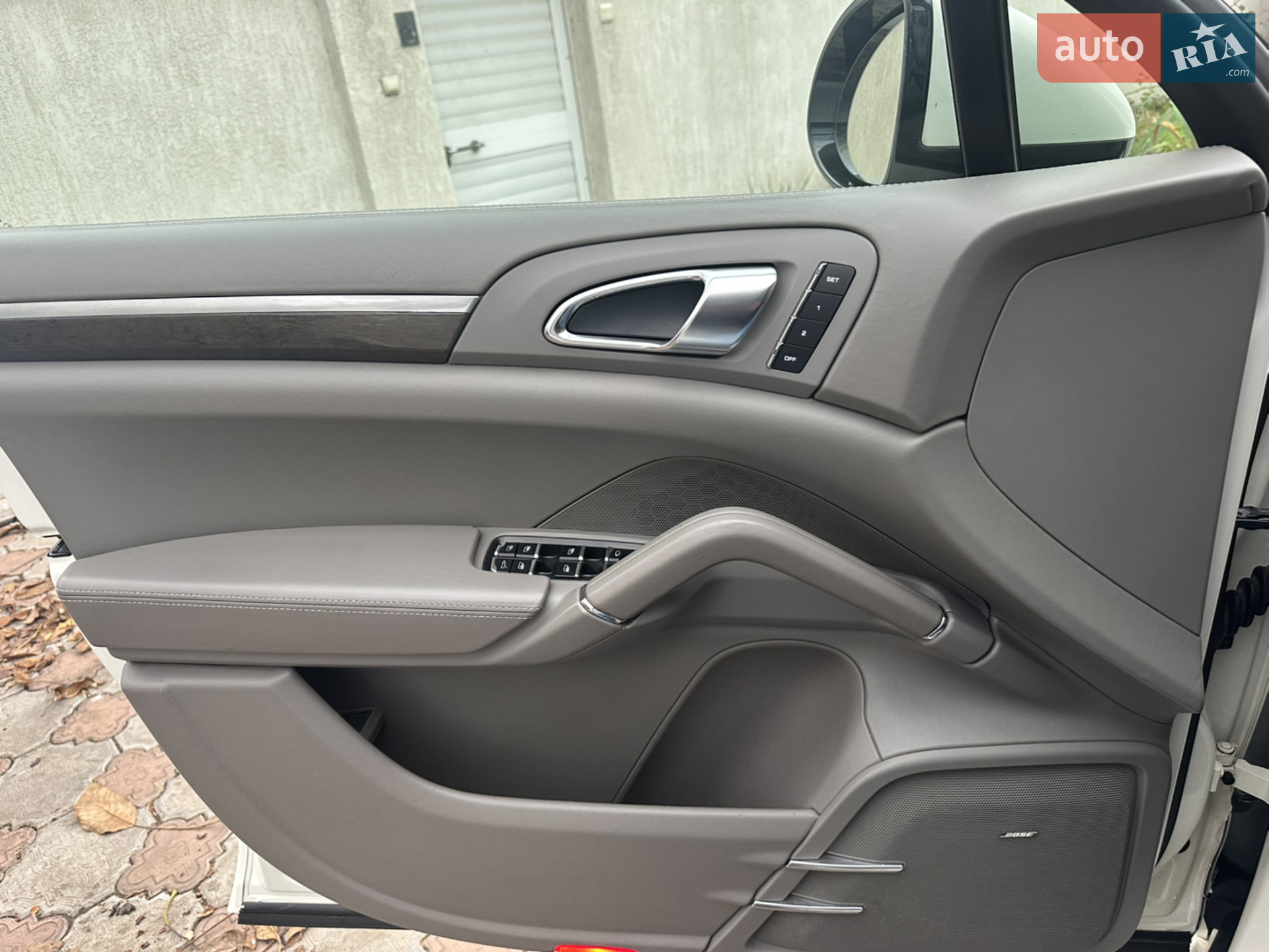 2011 Porsche Cayenne - мініатюра 25