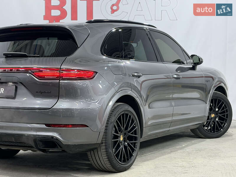 Позашляховик / Кросовер Porsche Cayenne 2019 в Одесі