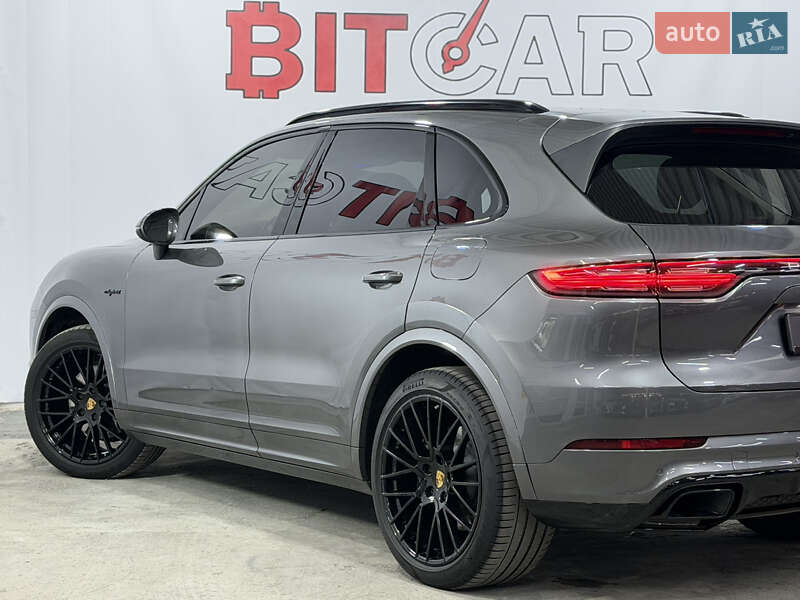 Позашляховик / Кросовер Porsche Cayenne 2019 в Одесі