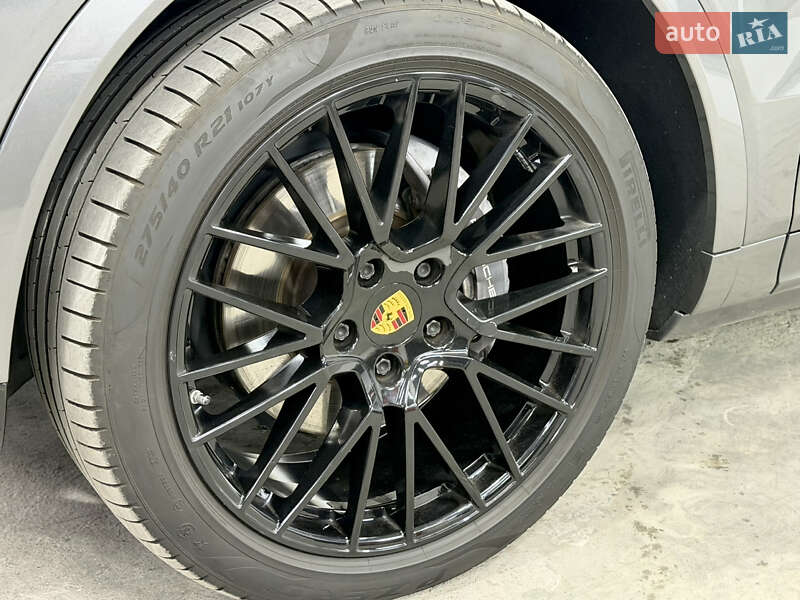 Позашляховик / Кросовер Porsche Cayenne 2019 в Одесі