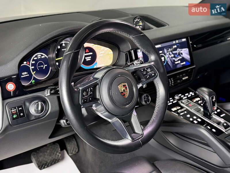 Позашляховик / Кросовер Porsche Cayenne 2019 в Одесі