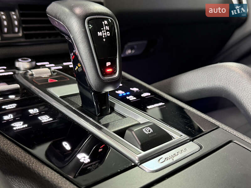 Позашляховик / Кросовер Porsche Cayenne 2019 в Одесі
