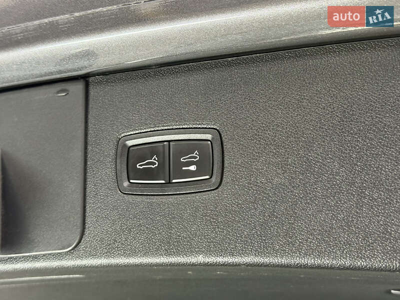 Позашляховик / Кросовер Porsche Cayenne 2019 в Одесі