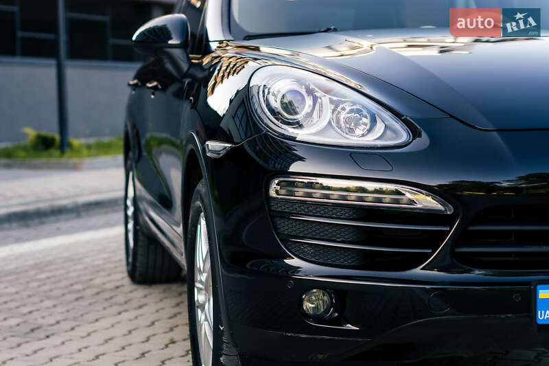 Позашляховик / Кросовер Porsche Cayenne 2012 в Івано-Франківську