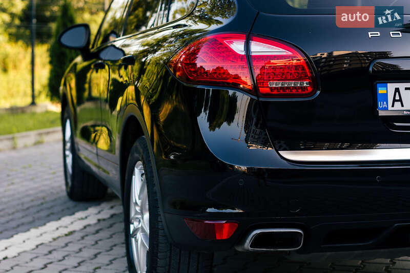 Позашляховик / Кросовер Porsche Cayenne 2012 в Івано-Франківську