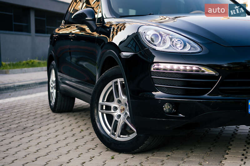 Позашляховик / Кросовер Porsche Cayenne 2012 в Івано-Франківську