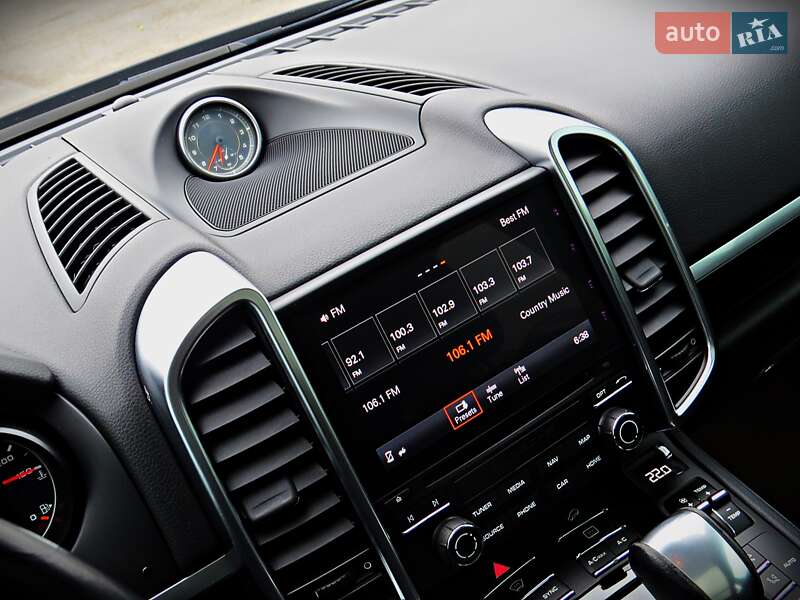 Позашляховик / Кросовер Porsche Cayenne 2017 в Черкасах