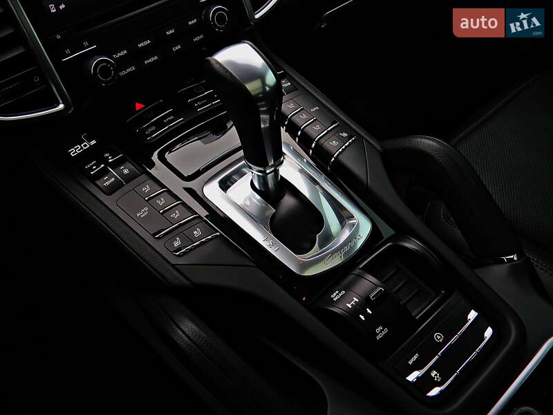 Позашляховик / Кросовер Porsche Cayenne 2017 в Черкасах