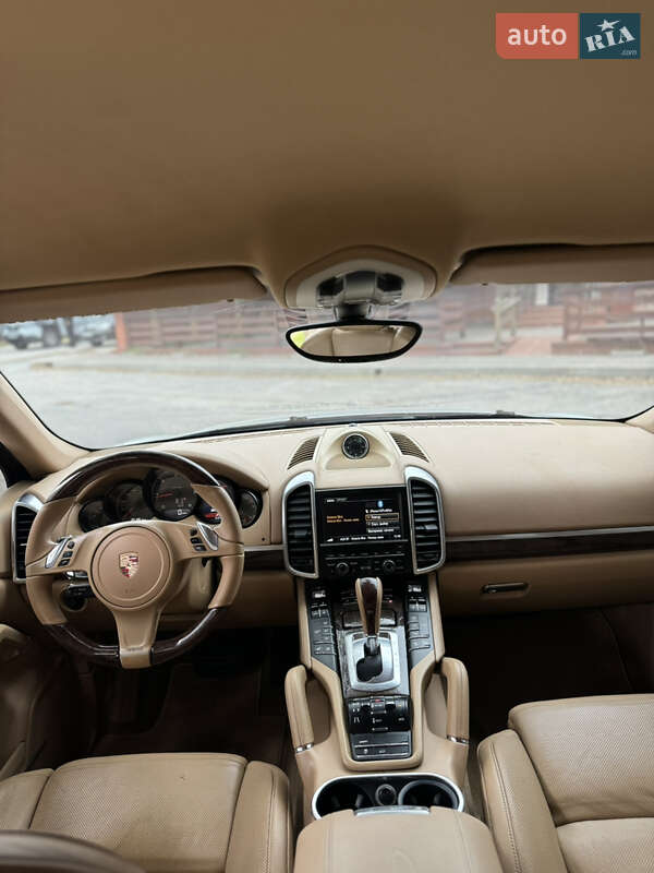 Внедорожник / Кроссовер Porsche Cayenne 2012 в Днепре