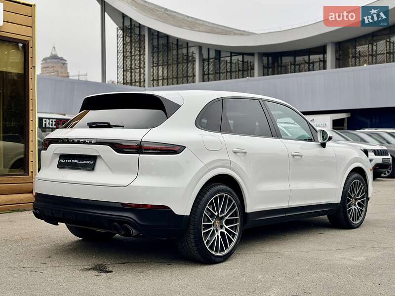Внедорожник / Кроссовер Porsche Cayenne 2018 в Киеве фото 9 Внедорожник / Кроссовер Porsche Cayenne 2018 в Киеве