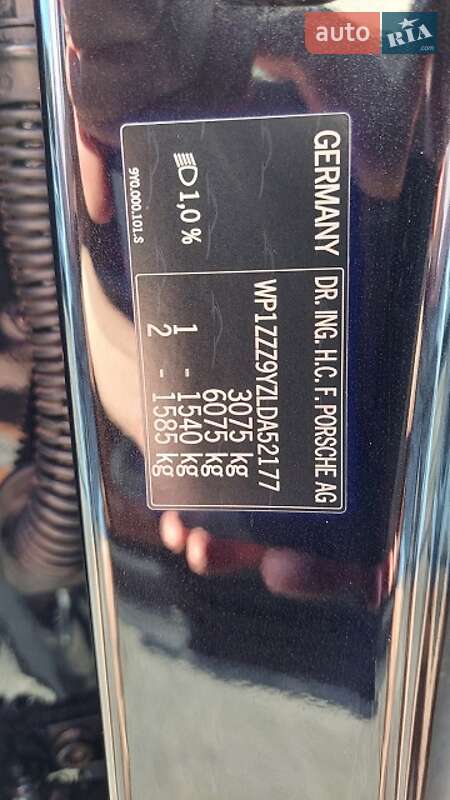 Внедорожник / Кроссовер Porsche Cayenne 2019 в Киеве