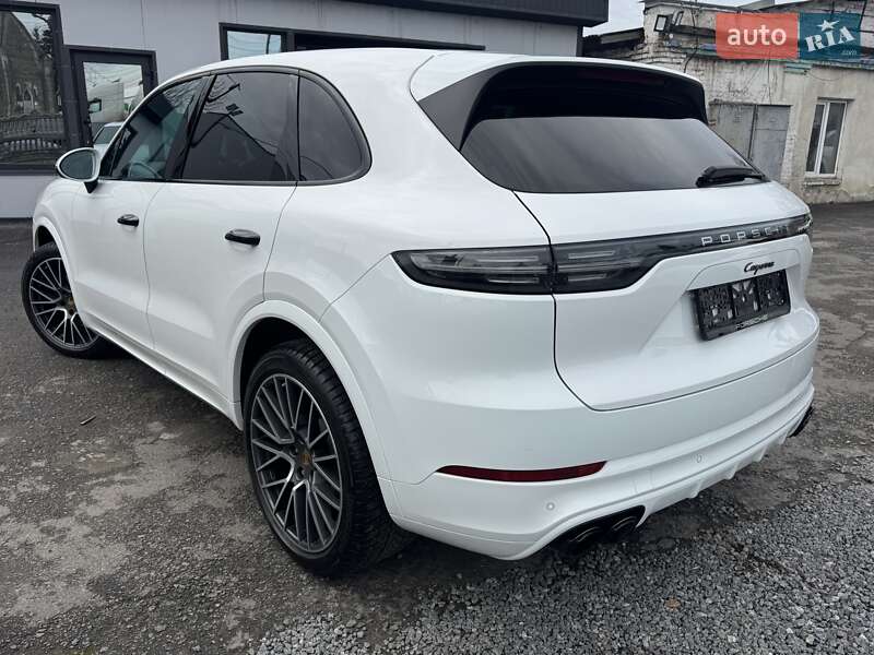 Внедорожник / Кроссовер Porsche Cayenne 2018 в Тернополе